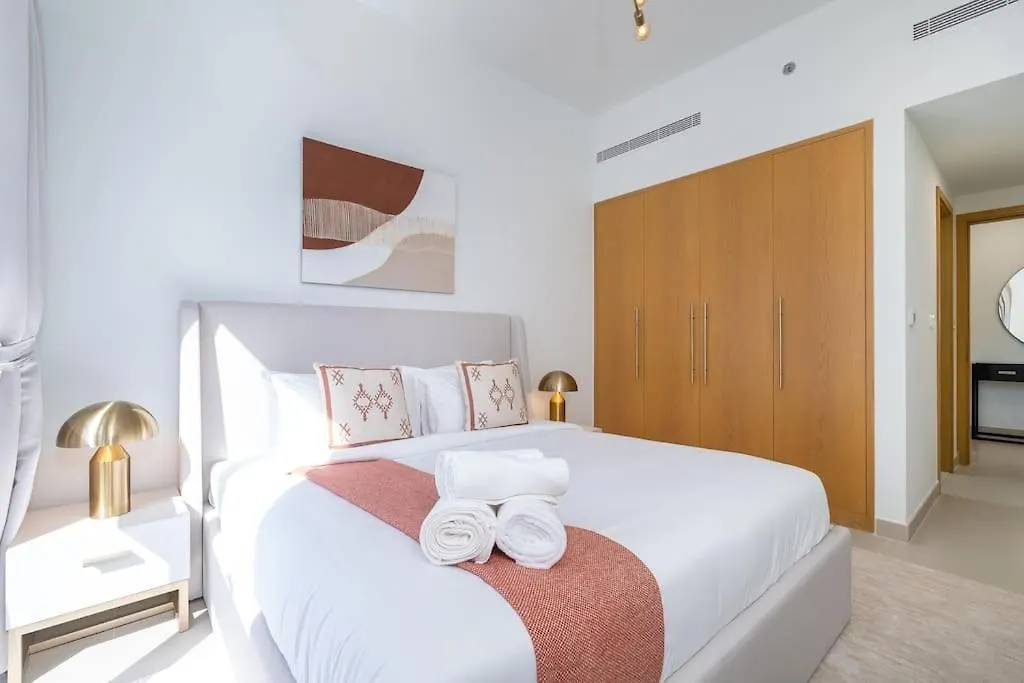 Mystic - Stylish High-Rise Living With Premium Amenities Apartment Dubai United Arab Emirates