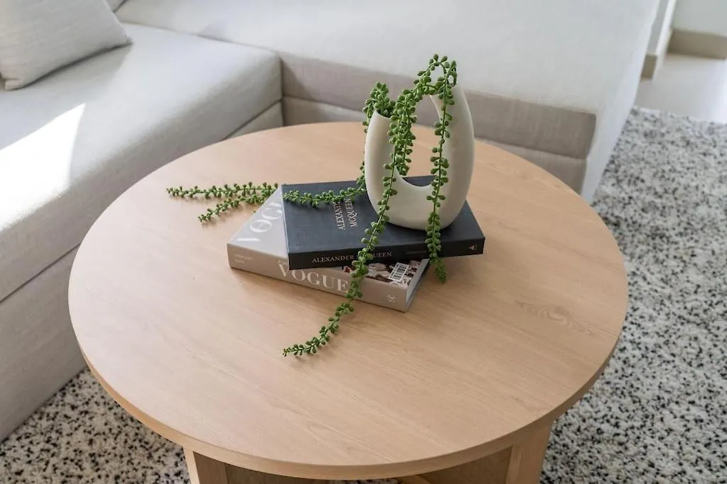 Mystic - Stylish High-Rise Living With Premium Amenities Apartment Dubai 0*,  United Arab Emirates